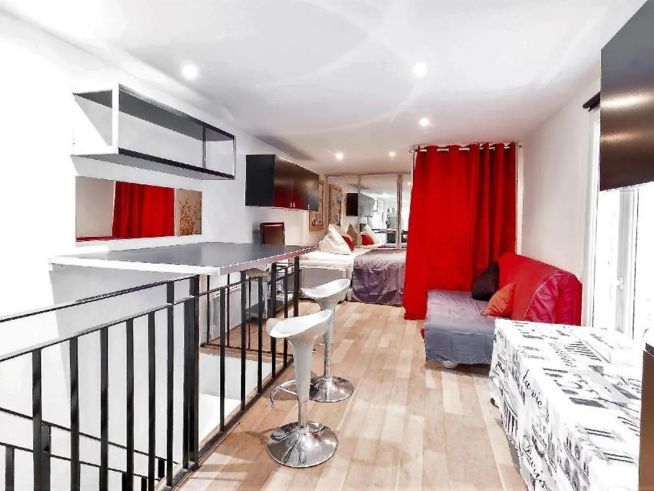 9hotel Opera 3*